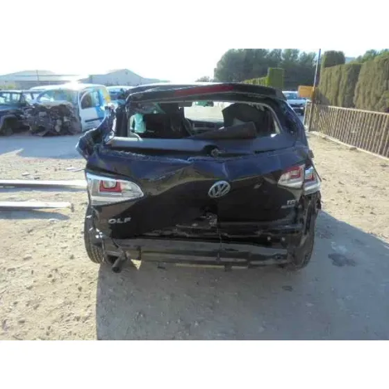 VOLKSWAGEN GOLF VII LIM. (5G1) '2014 ADVANCE BLUEMOTION NEGRO