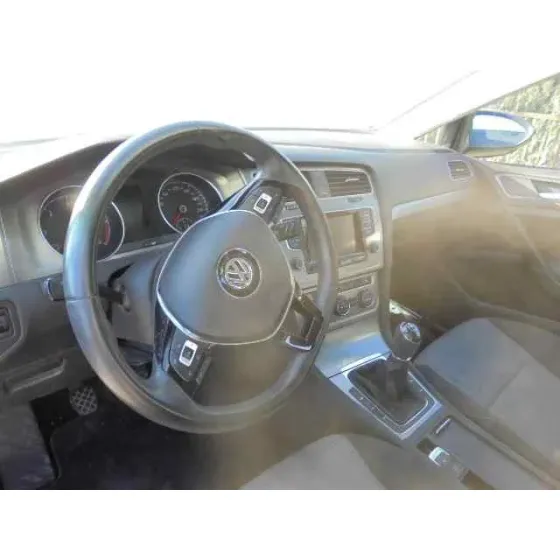 VOLKSWAGEN GOLF VII LIM. (5G1) '2014 ADVANCE BLUEMOTION NEGRO