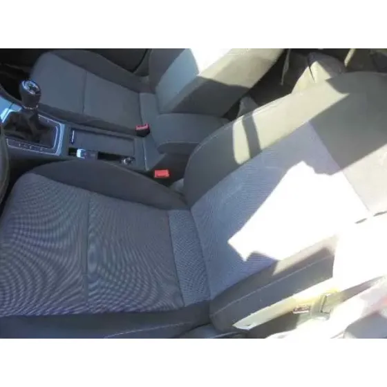 VOLKSWAGEN GOLF VII LIM. (5G1) '2014 ADVANCE BLUEMOTION NEGRO