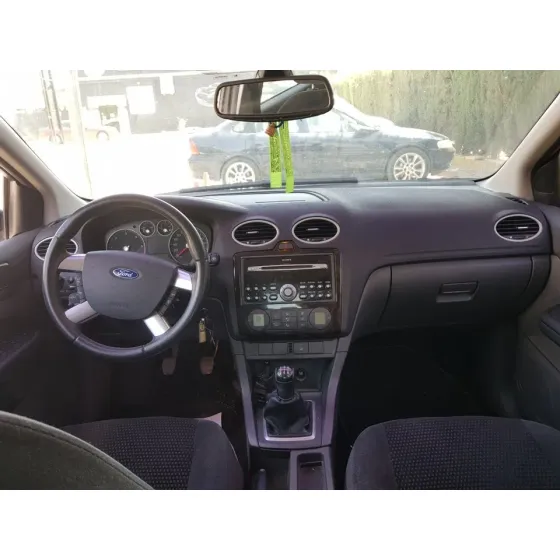 FORD FOCUS BERLINA (CAP) '2006 AMBIENTE (D) GRANATE