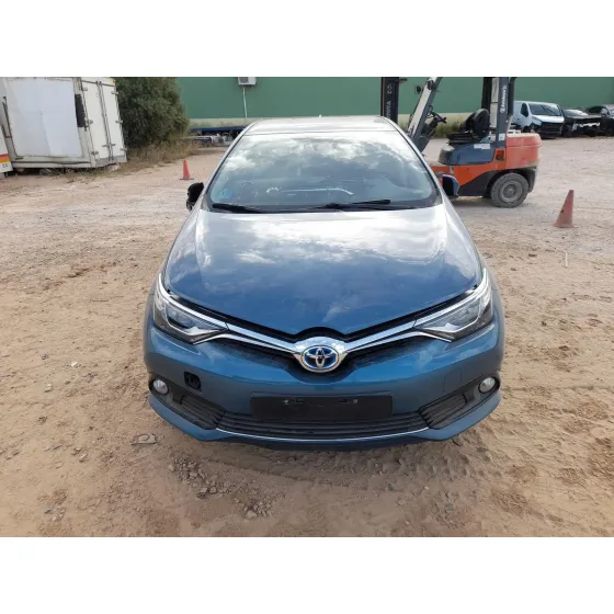 Toyota AURIS (_E18_) 2012