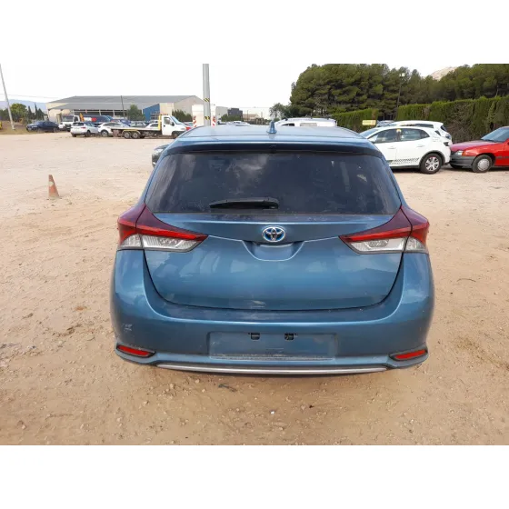 Toyota AURIS (_E18_) 2012