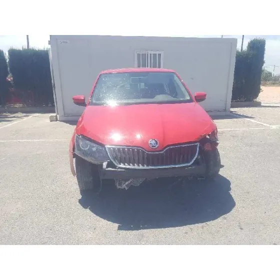 SKODA FABIA '2017 1.0 MPI ROJO