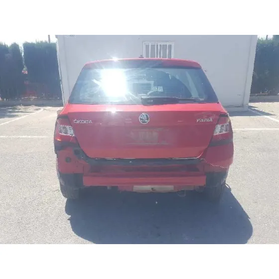 SKODA FABIA '2017 1.0 MPI ROJO