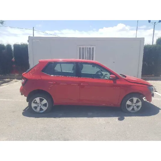 SKODA FABIA '2017 1.0 MPI ROJO