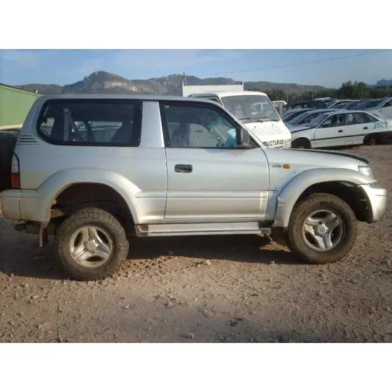 TOYOTA LAND CRUISER (J9) '2002 D4-D GX (3-PTAS.) BEIG