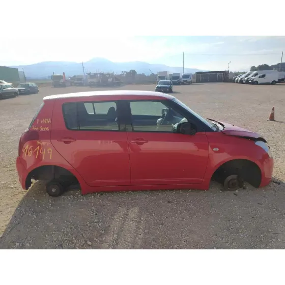 SUZUKI SWIFT BERLINA (MZ) '2006 GL ROJO