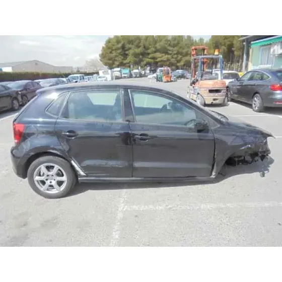 VOLKSWAGEN POLO (6R1) '2011 ADVANCE NEGRO