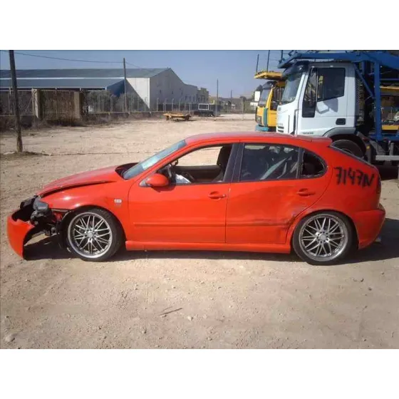 SEAT LEON (1M1) '2000 SPORT ROJO