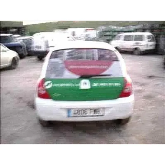 RENAULT CLIO II FASE II (B/CB0) '2003 1.5 DCI DIESEL BLANCO