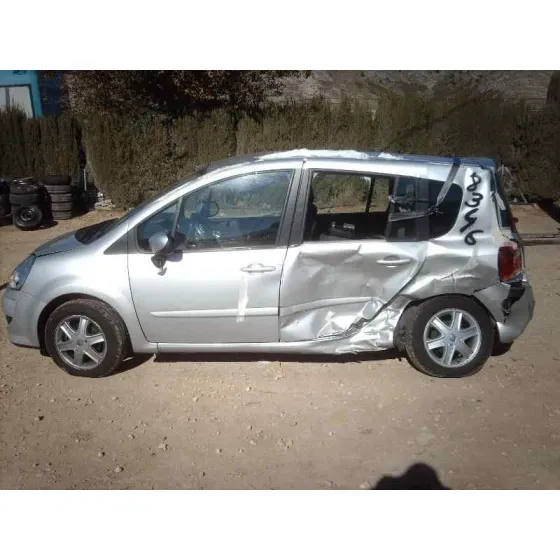 RENAULT GRAND MODUS '2010 AUTHENTIQUE GRIS