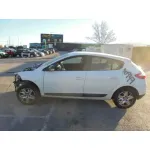 RENAULT MEGANE III BERLINA 5 P RENAULT MEGANE III BERLINA 5 P '2012 BUSINESS BLANCO 2012