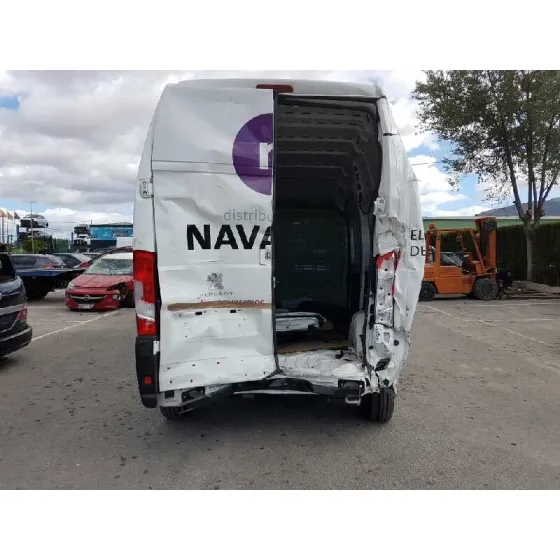 PEUGEOT BOXER CAJA CERRADA '2019 335 L3 BLUEHDI 130 CARGO EDITION MIT LADEBORDWAND BLANCO