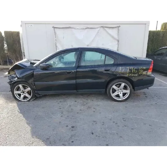 VOLVO S60 BERLINA '2004 2.4 D NEGRO