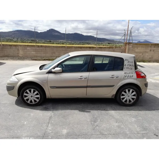 Renault MEGANE II (BM0/1_, CM0/1_) 2005