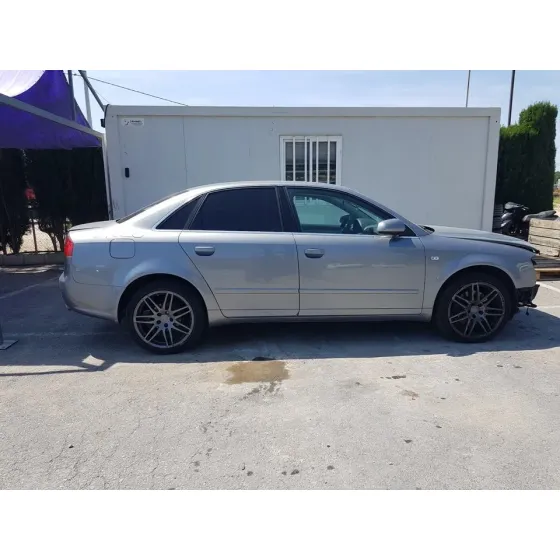 AUDI A4 BERLINA (8E) '2006 1.8 T GRIS