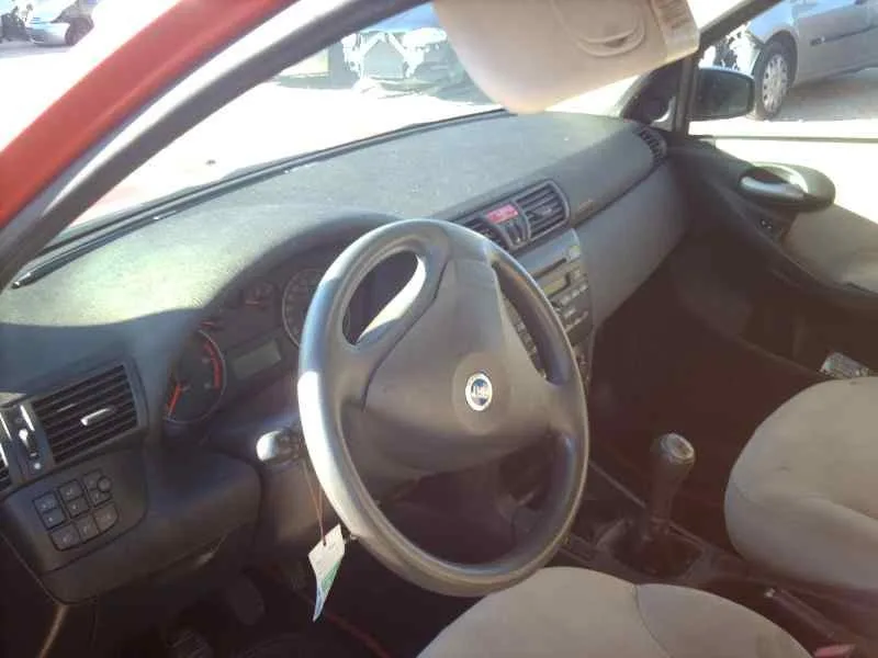 FIAT STILO (192) '2002 1.9 JTD 80 ACTUAL (I+A) ROJO
