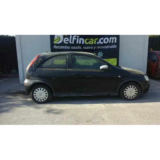 OPEL CORSA C '2003 FIRST NEGRO