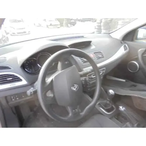 RENAULT MEGANE III BERLINA 5 P '2009 AUTHENTIQUE GRIS