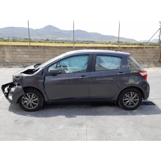 Toyota YARIS (_P13_) 2012