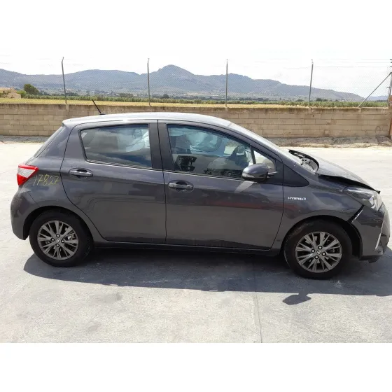 Toyota YARIS (_P13_) 2012