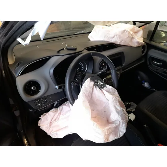 Toyota YARIS (_P13_) 2012
