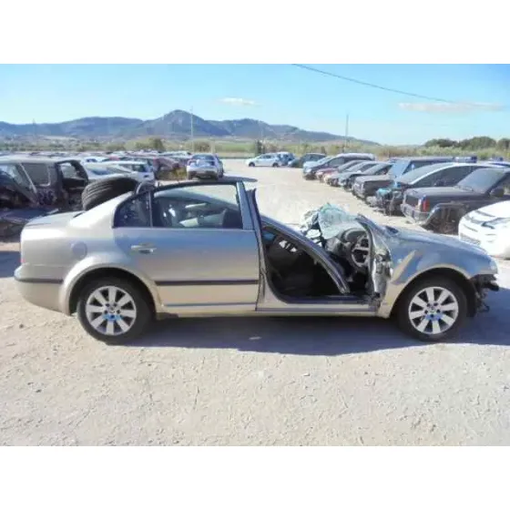 SKODA SUPERB (3U4) '2004 COLLECTION DORADO