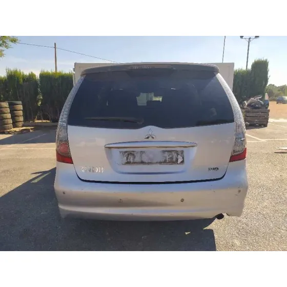 MITSUBISHI GRANDIS (NA0W) '2007 2.0 DI-D INVITE GRIS