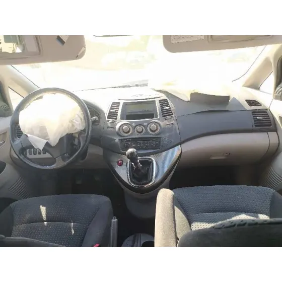 MITSUBISHI GRANDIS (NA0W) '2007 2.0 DI-D INVITE GRIS
