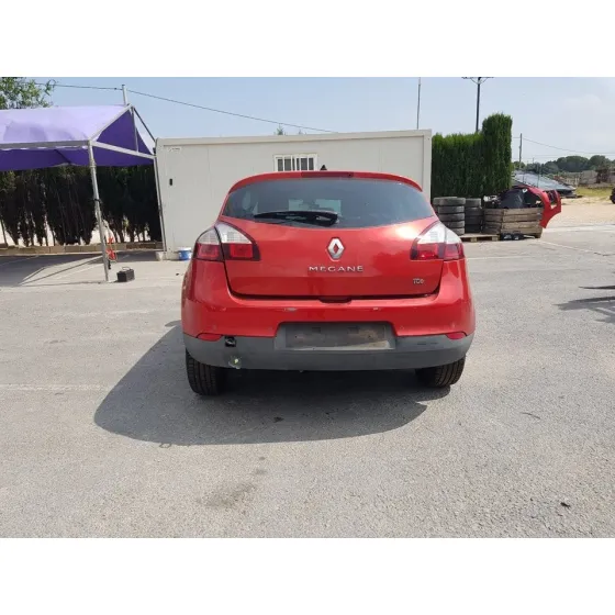 RENAULT MEGANE III BERLINA 5 P '2015 DYNAMIQUE GRANATE