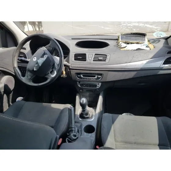 RENAULT MEGANE III BERLINA 5 P '2015 DYNAMIQUE GRANATE