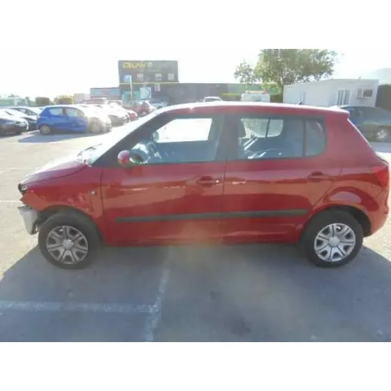 SKODA FABIA (5J2 ) '2010 ACTIVE ROJO