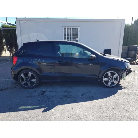 VOLKSWAGEN POLO (6R1) '2014 ADVANCE NEGRO