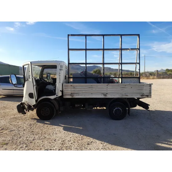 Nissan NT400 CABSTAR (F24M) 2014