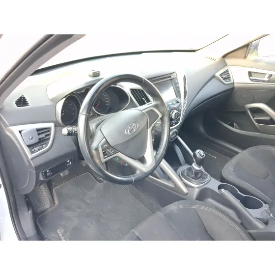 Hyundai VELOSTER (FS) 2011
