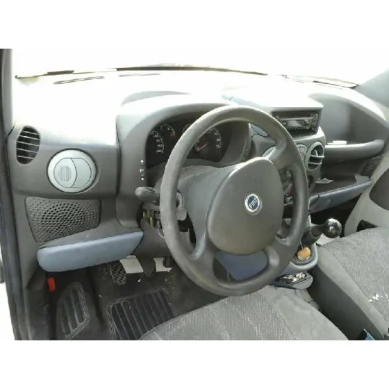 FIAT DOBLO I CARGO '2005 1.3 JTD SX FURGON BLANCO