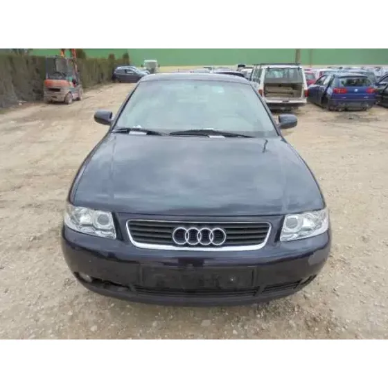 AUDI A3 (8L) '2001 1.8 AMBIENTE AZUL