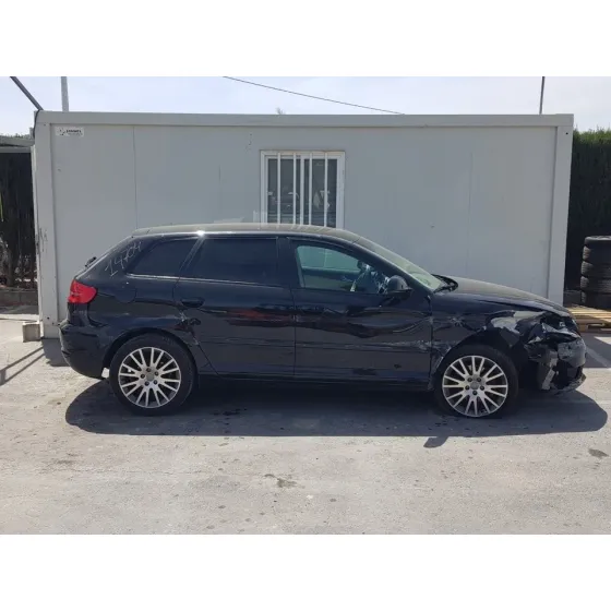 AUDI A3 SPORTBACK (8P) '2008 1.4 TFSI AMBIENTE NEGRO