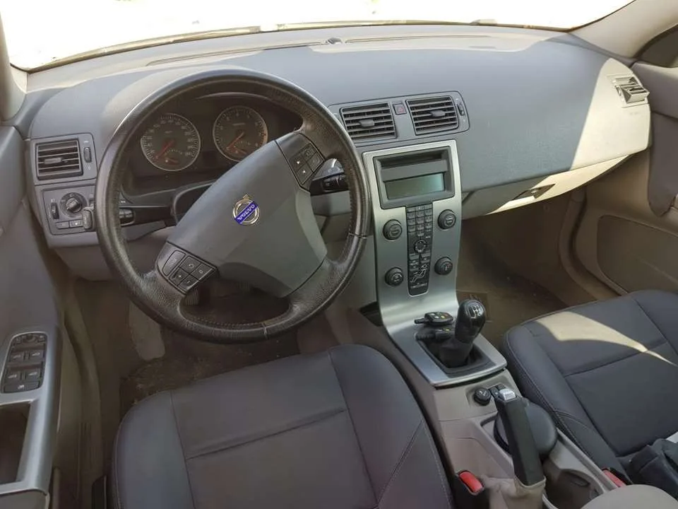VOLVO S40 BERLINA '2006 1.6 KINETIC VERDE