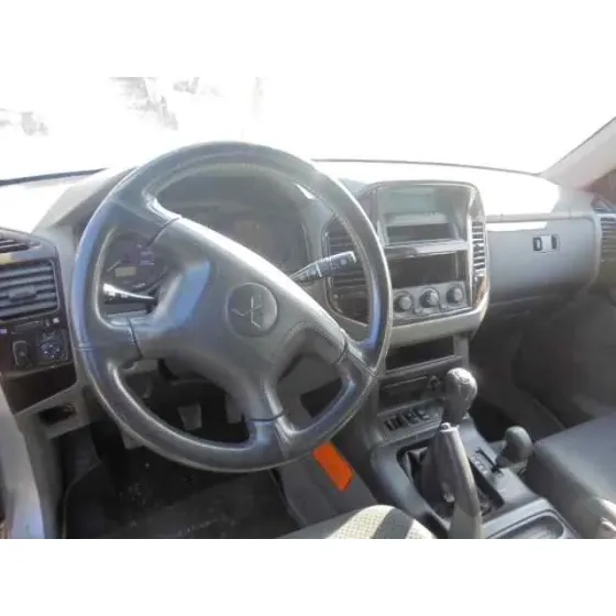 MITSUBISHI MONTERO (V60/V70) '2001 3.2 DI-D GLS (3-PTAS.) GRIS