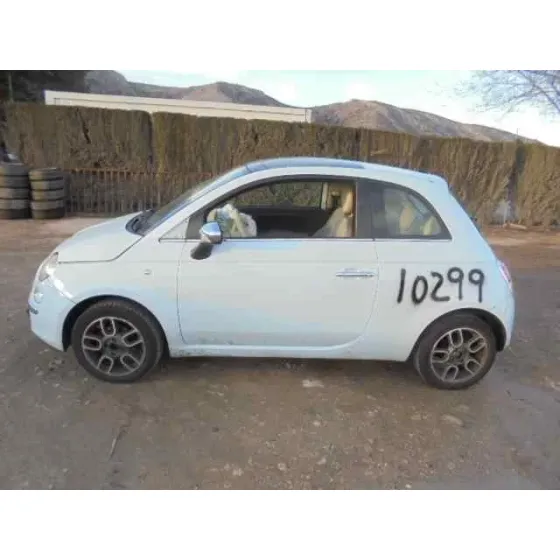 FIAT NUOVA 500 (150) '2009 LOUNGE BLANCO AZULADO