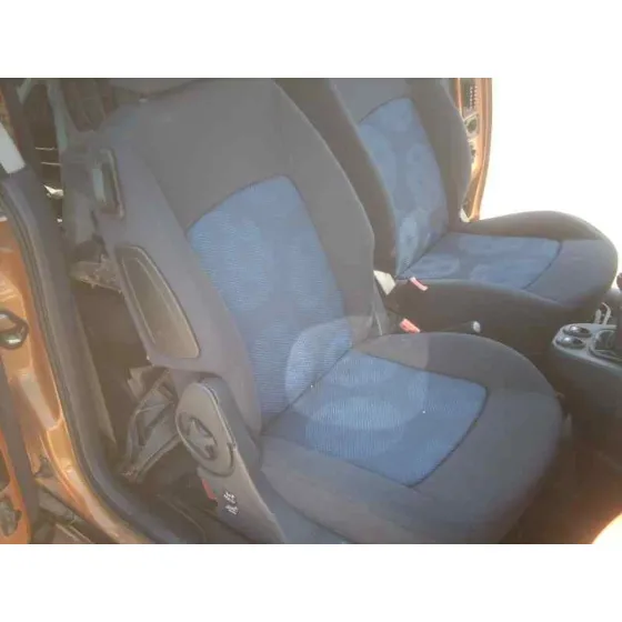 PEUGEOT 1007 '2005 DOLCE MARRON
