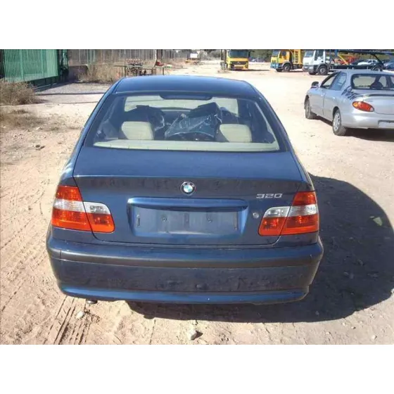 BMW SERIE 3 BERLINA (E46) '2001 320D AZUL