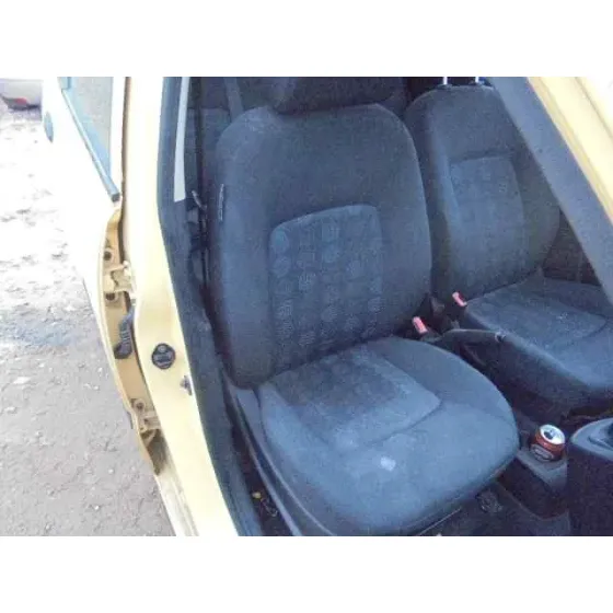 HYUNDAI I10 '2009 CLASSIC AMARILLO