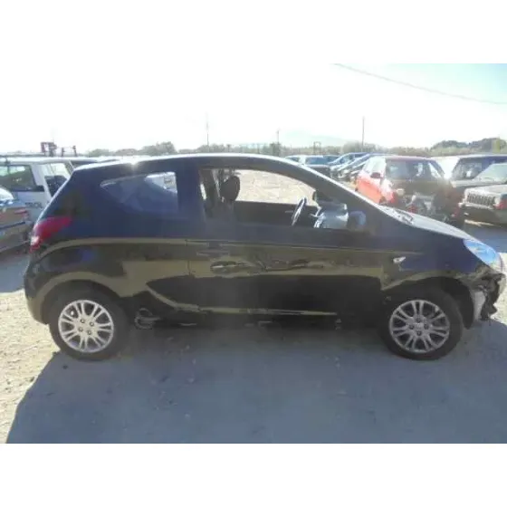HYUNDAI I20 '2011 CLASSIC NEGRO
