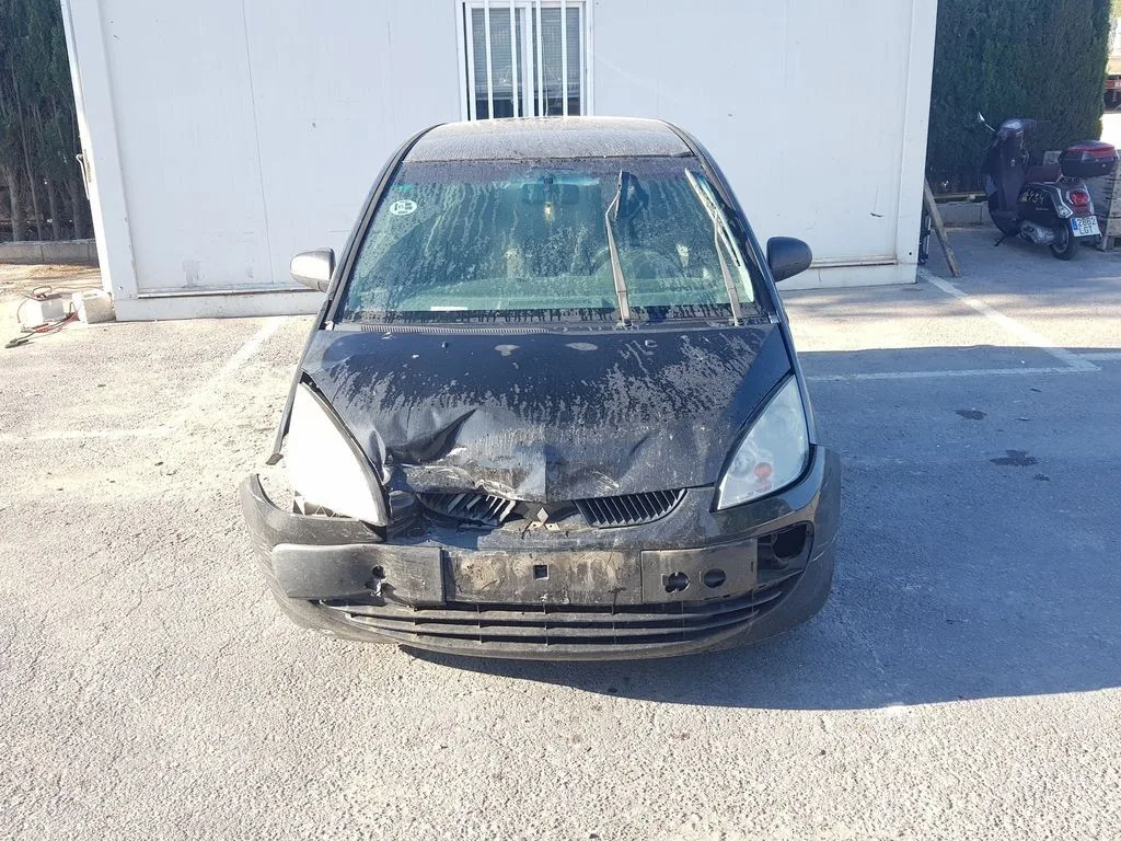 MITSUBISHI COLT BERLINA 3 (CZ) '2006 1.5 DI-D INFORM NEGRO