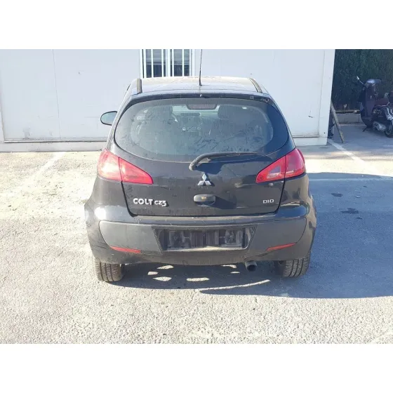 MITSUBISHI COLT BERLINA 3 (CZ) '2006 1.5 DI-D INFORM NEGRO