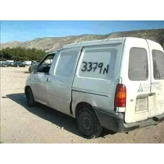 NISSAN VANETTE CARGO (HC23) '1992 2.3 DIESEL BLANCO