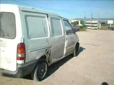 NISSAN VANETTE CARGO (HC23) '1992 2.3 DIESEL BLANCO