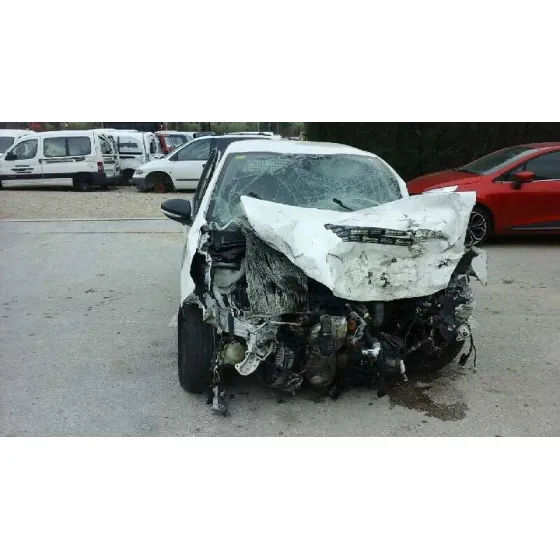 PEUGEOT 208 '2016 ACTIVE BLANCO